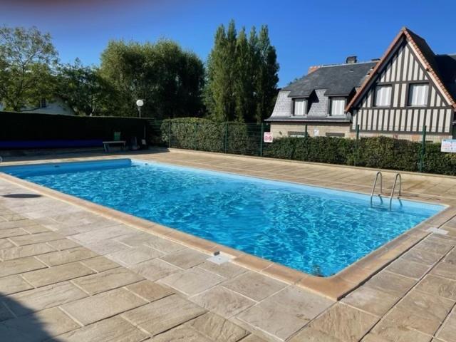 La Vigie Spacieux, Lumineux, Piscine Довиль Экстерьер фото
